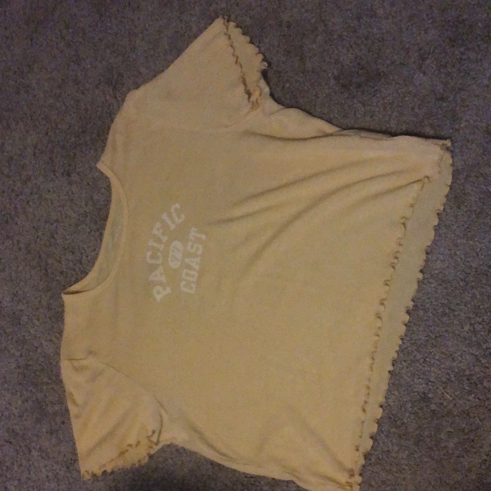 American eagle brand, color yellow, size XL